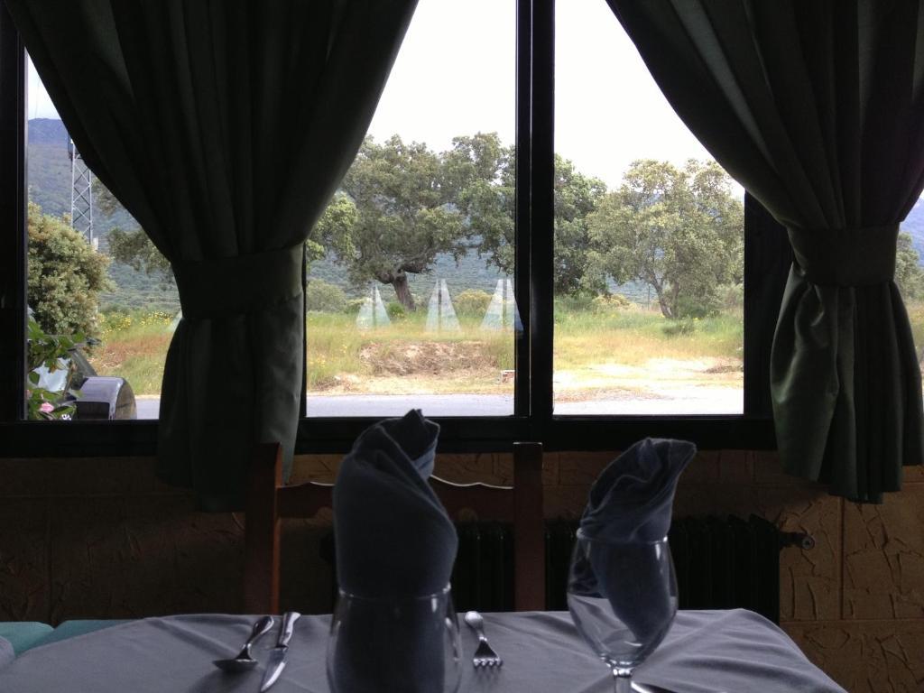 Hotel Restaurante Jarilla 外观 照片